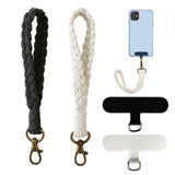 Lanière téléphone bohème attachée à un sac